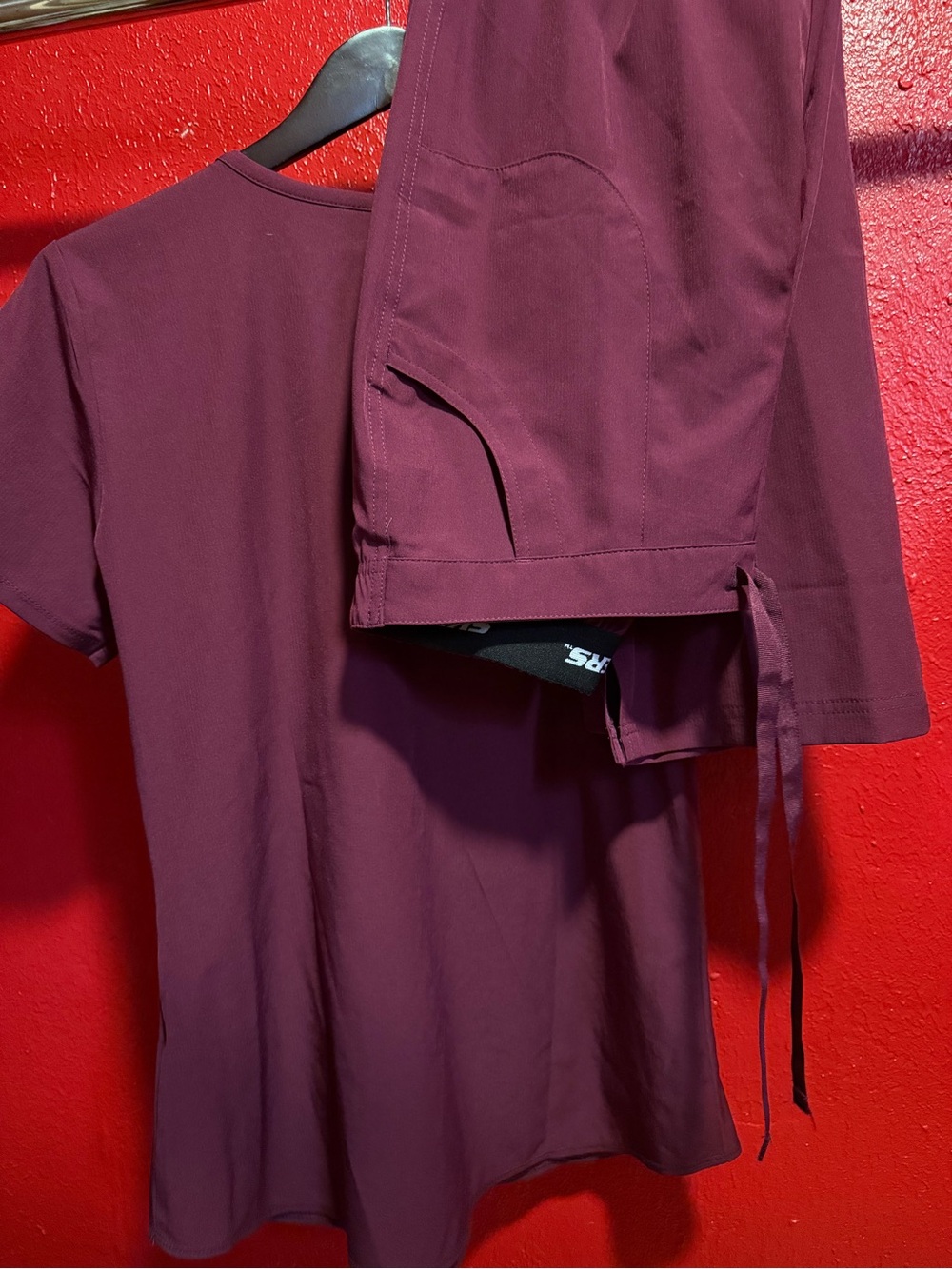 80. Preloved Skechers Women's V-Neck Top and Scrub Pants Set in Plum - Picture 2 of 3